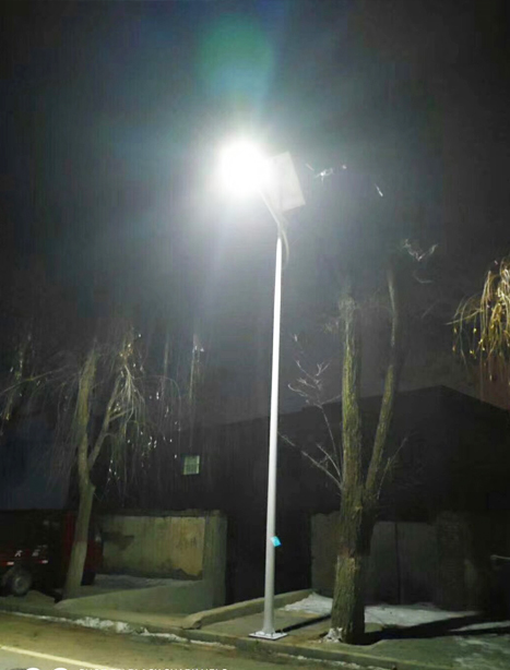 积石山县果洛太阳能路灯项目