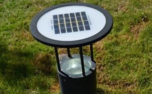 别墅庭院氛围营造：果洛草坪灯选型与布光技巧