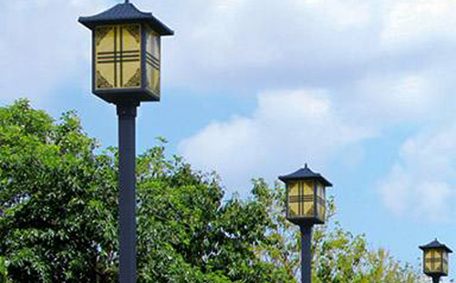 果洛庭院灯安装间距与布灯设计全解析